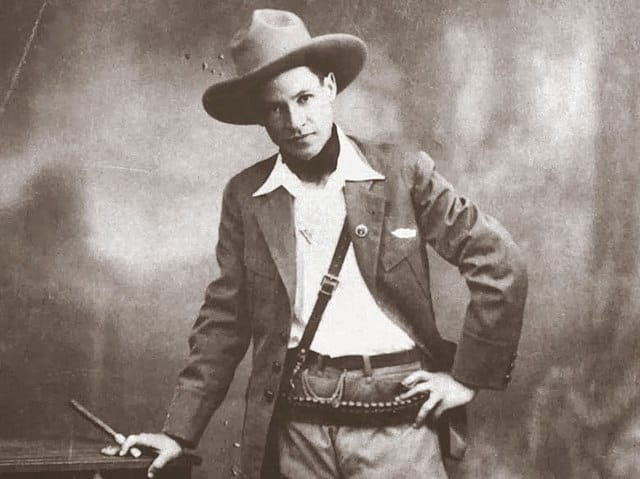 Desarrollan conversatorio en conmemoración del 130 aniversario del natalicio del General Augusto C. Sandino